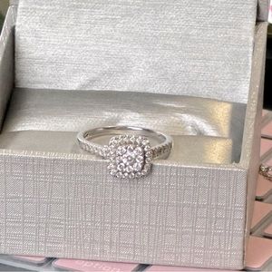 Princess diamond cut 1 1/3 ctw, engagement ring
